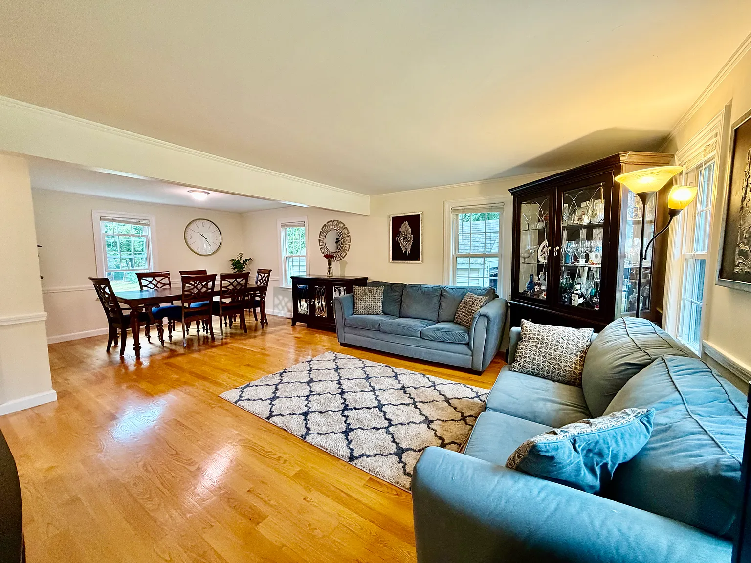 3 bed, 1800 sqft, $3,300 — Photo 3