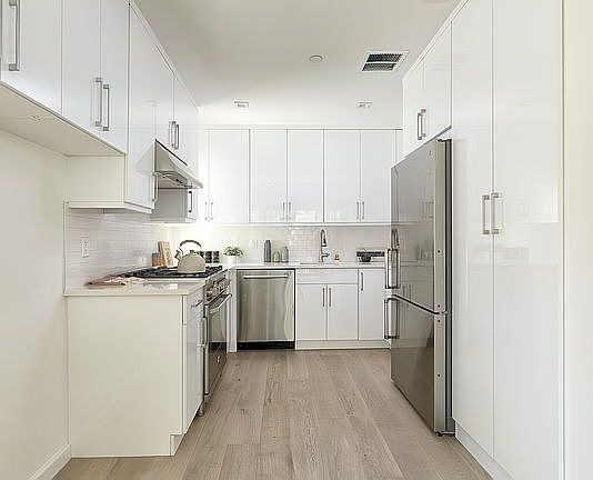 2nd image of 42-44 Crescent St #7A