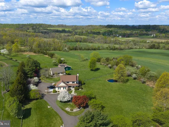 18 Linvale Rd, Ringoes, NJ 08551