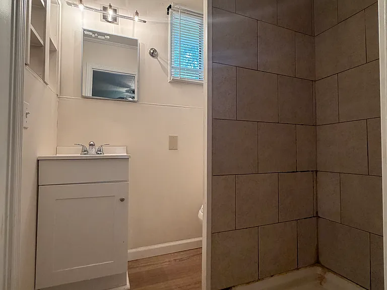 208 Vista Cir #B — Photo 11