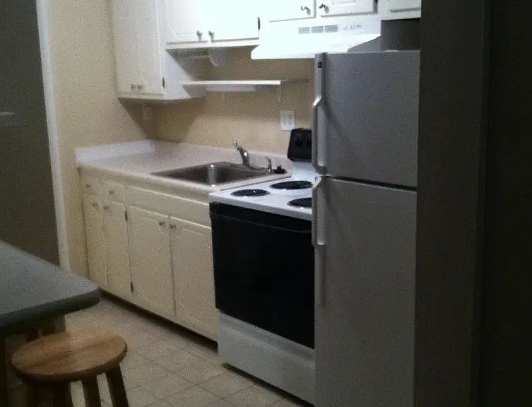 419 2nd St #2 — Photo 3