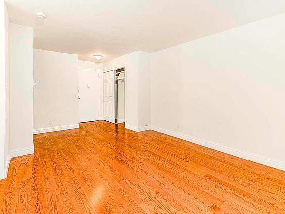 5th image of 330 W 45th St #3