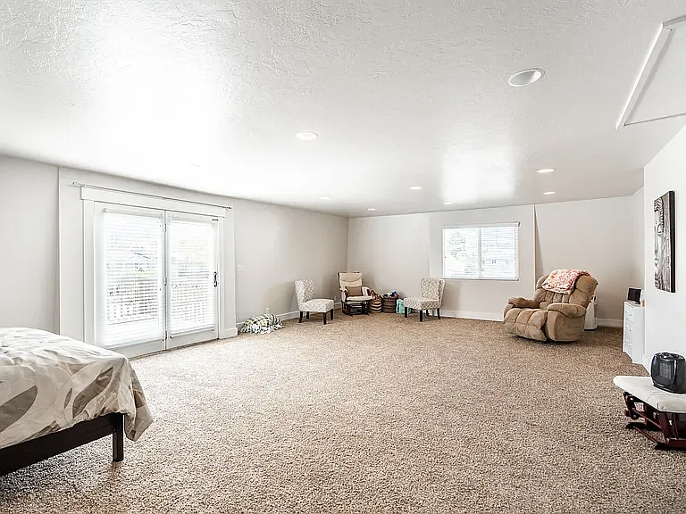2063 E Kane Cir — Photo 19