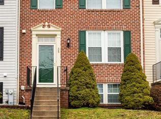 35 Turnbrook Ct, Parkville, MD 21234