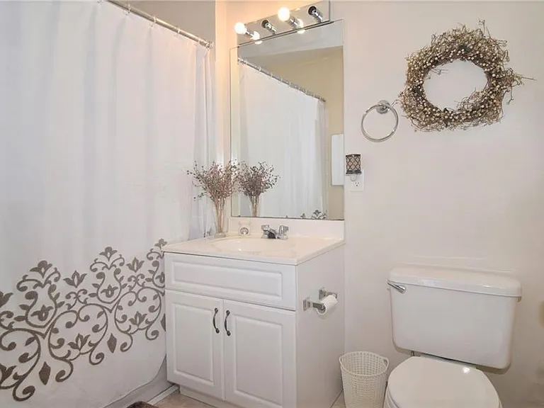 98 Mill St #200 — Photo 11