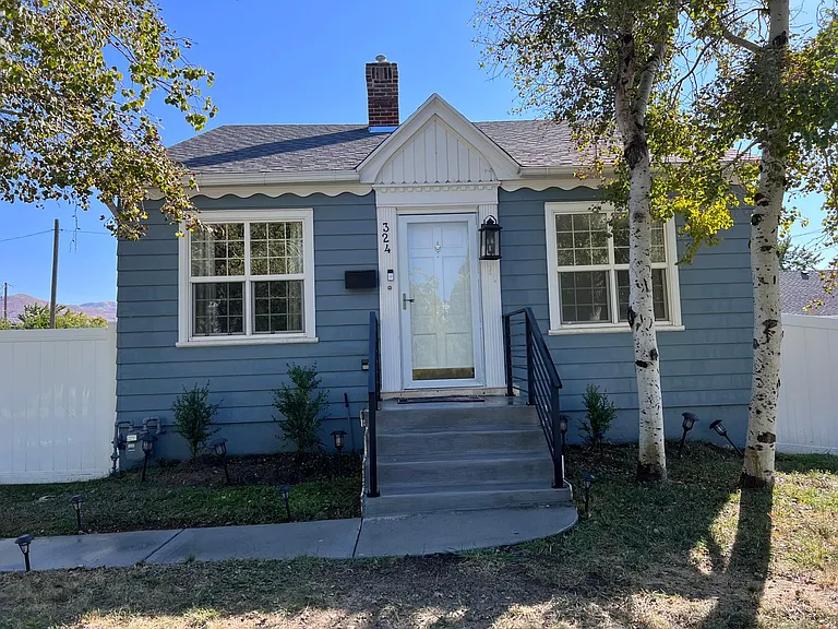 324 E 100 N — Photo 46