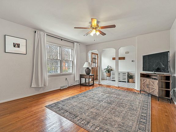 5th image of 3610 Morning Dove Rd