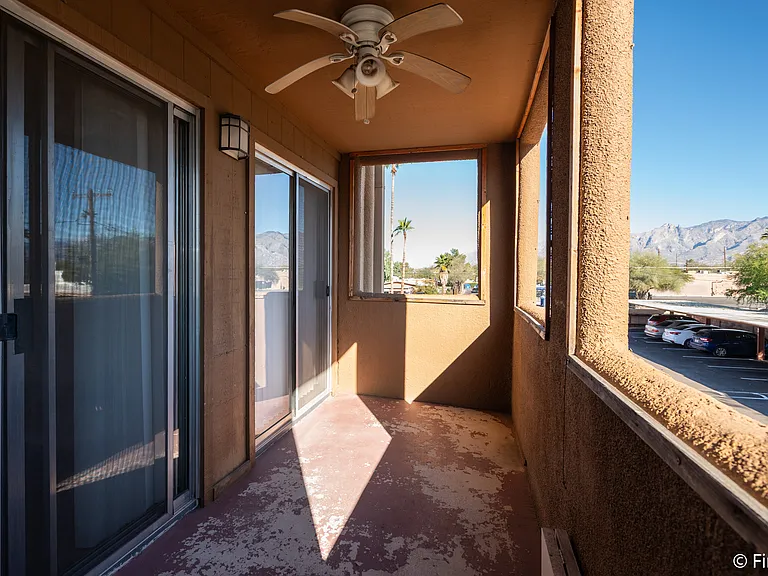 1810 E Blacklidge Dr #316 — Photo 7