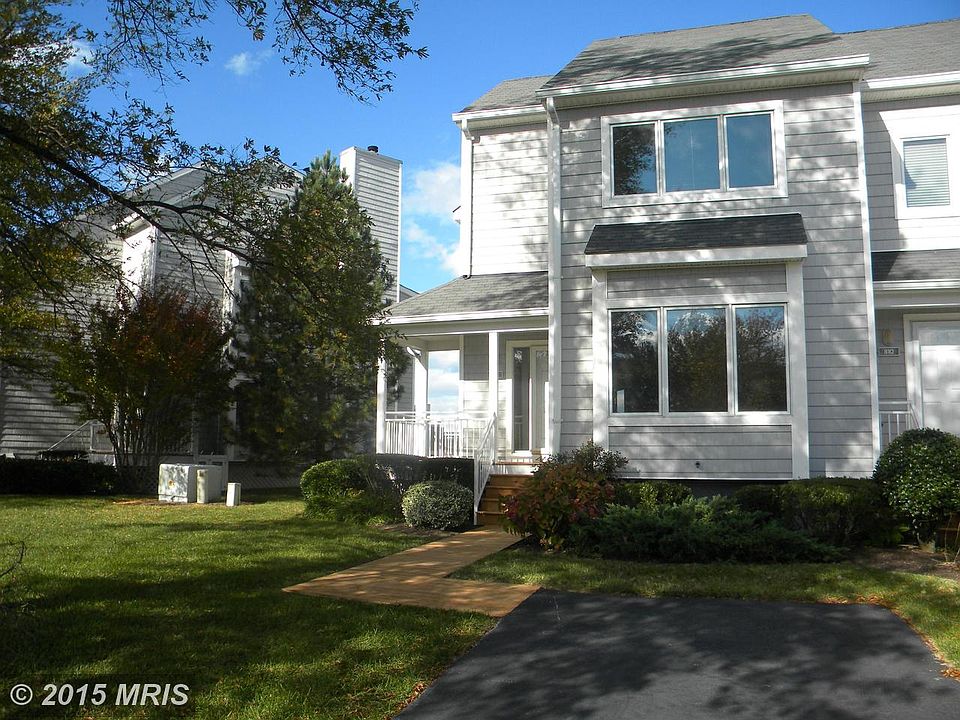 1st image of 812 Oyster Cove Dr