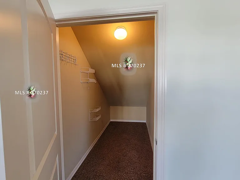 1815 Sunshine Ave — Photo 13