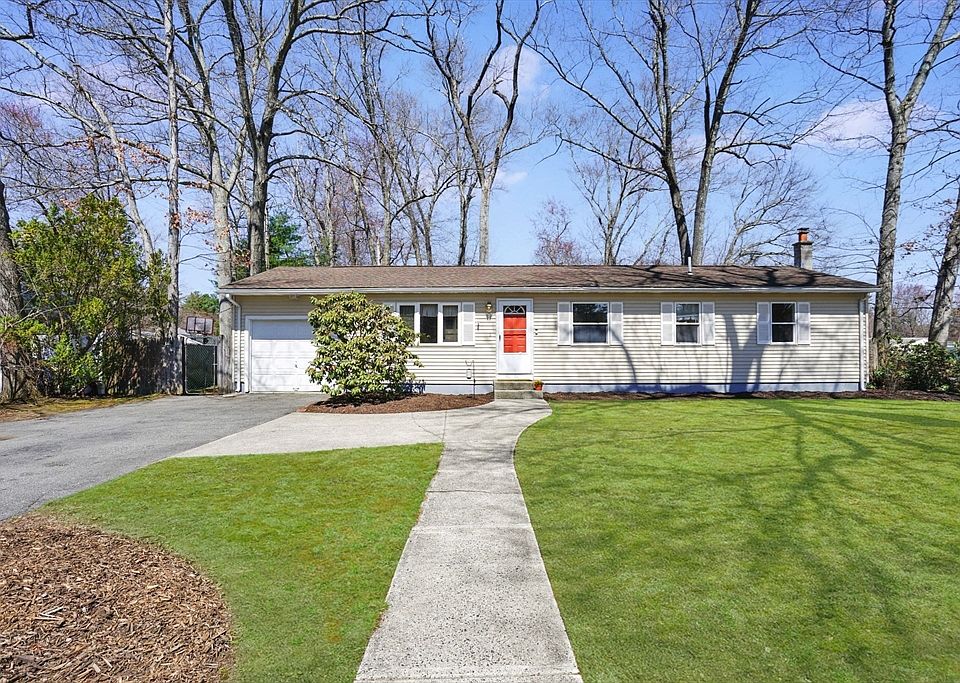 1st image of 70 Quentin Rd