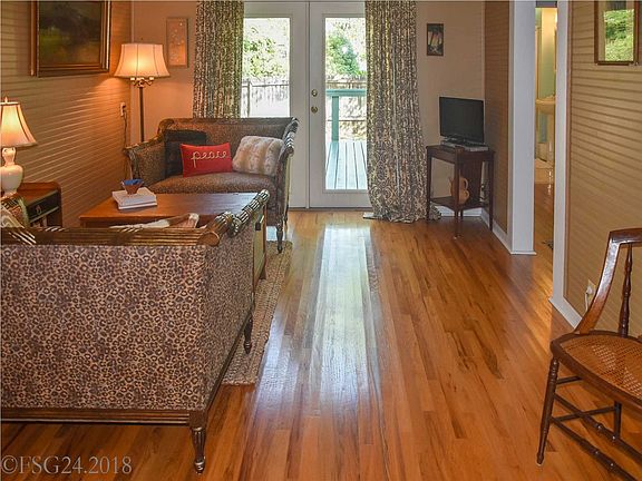 5th image of 222 Avenue D