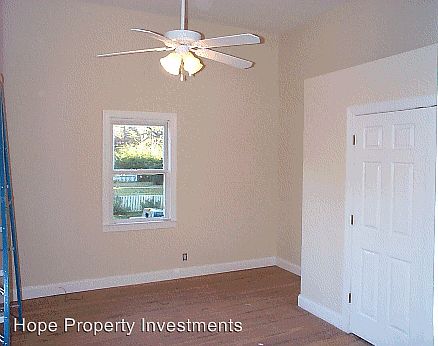 2nd image of 75 Lone Oak St
