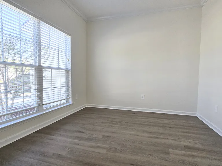 9657 Islesworth Way — Photo 10