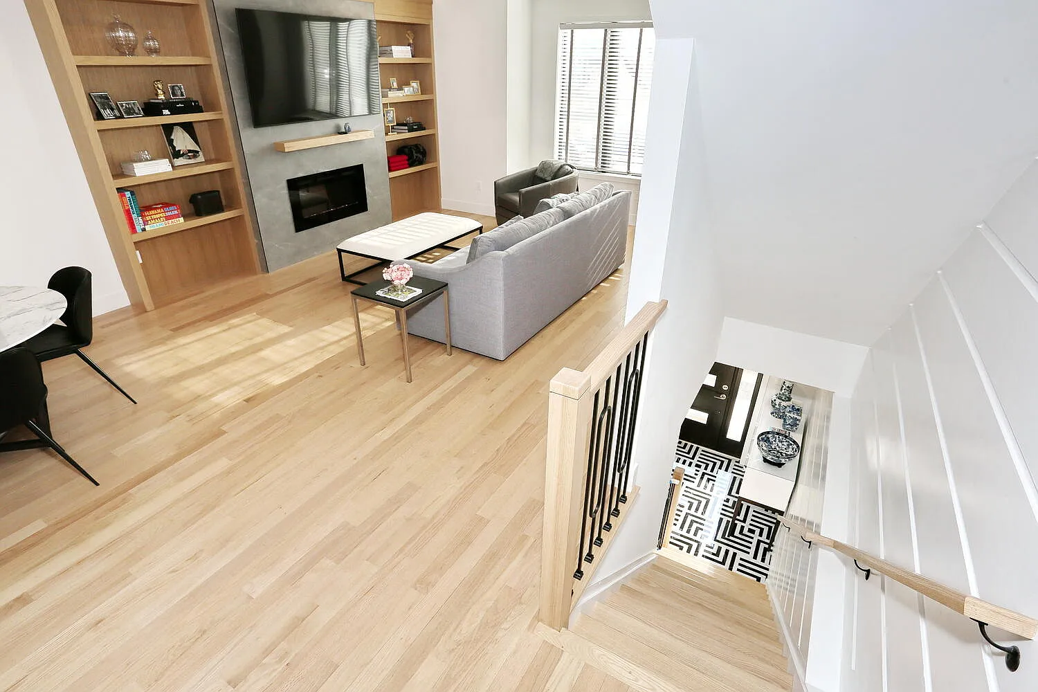 4 bed, 2500 sqft, $8,000 — Photo 4