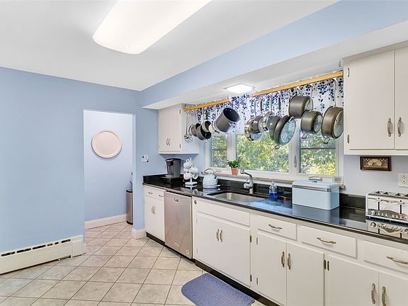 3rd image of 117 Schenley Dr