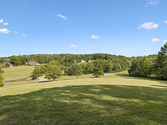 5th image of 110 Hidden Valley Rd
