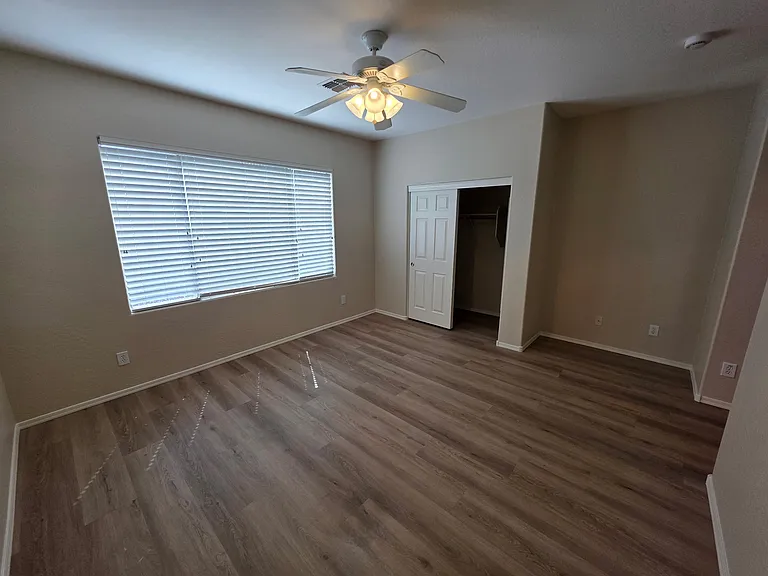 1879 W Owens Way — Photo 5