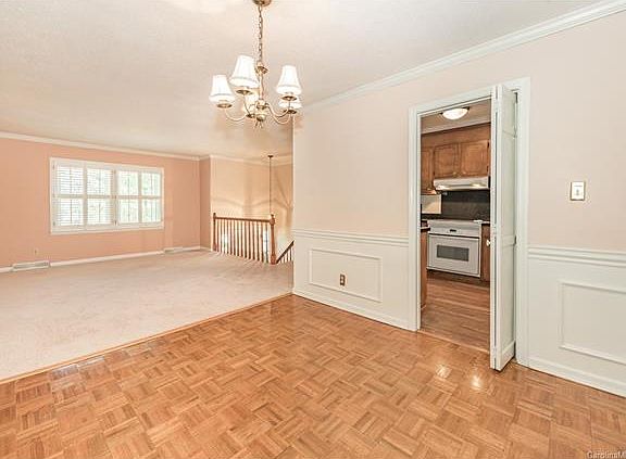 4th image of 552 Kirby Ln
