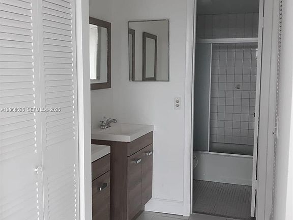 5th image of 16751 NE 9th Ave APT 401