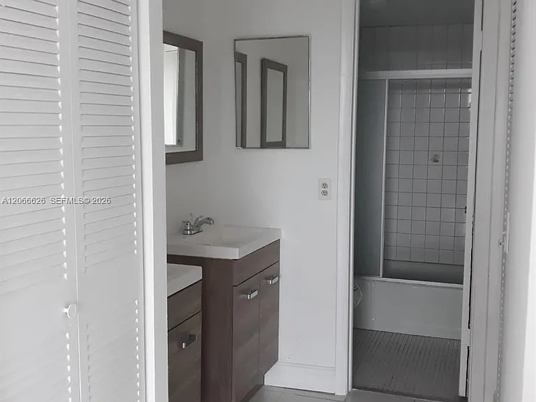 16751 NE 9th Ave #401 — Photo 5