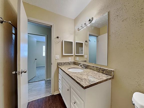 5th image of 18081 Glenledi Dr