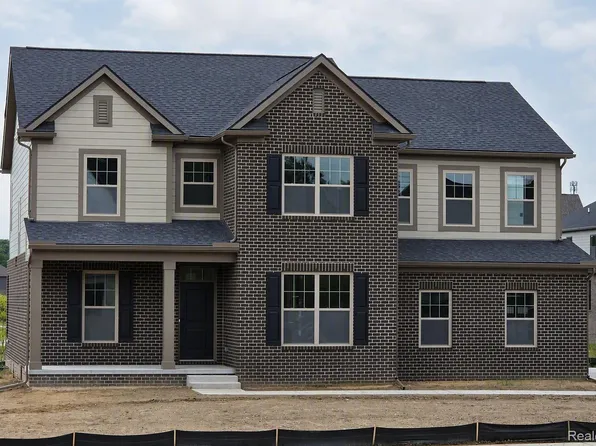 61887 Hevel Ln, Washington, MI 48094