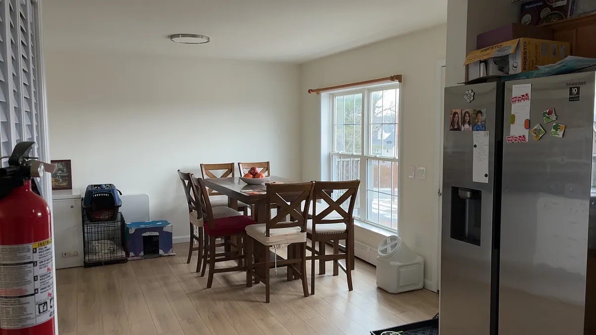 Building Photo - 211 Hill Dr #213