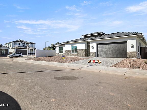 3rd image of 17684 W BROWN Street