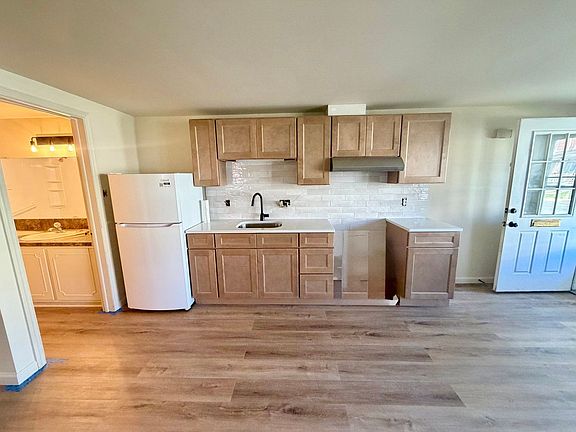 3rd image of 502 E Ross St APT A