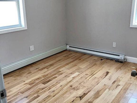 3rd image of 1824 Marmion Ave