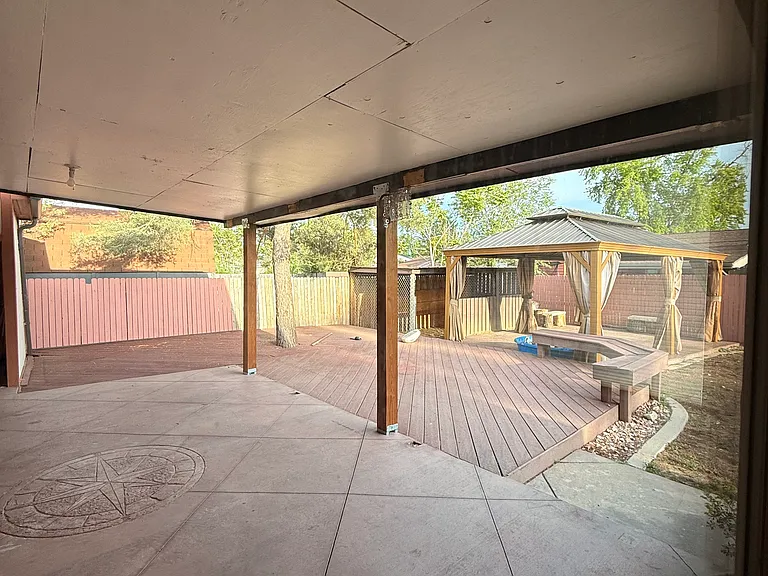 8371 Vine St — Photo 12