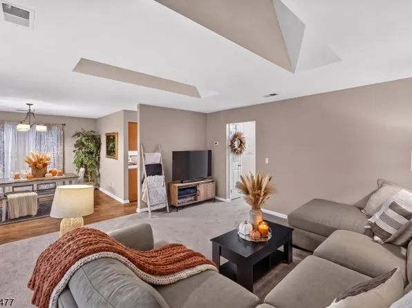 34 Mallard Court, Readington Twp., NJ 08887