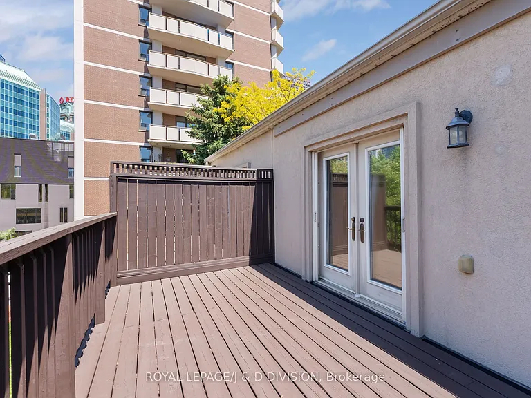 6 Huntley St — Photo 29