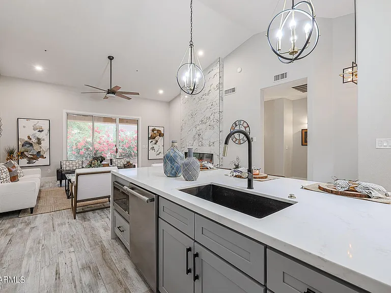 8941 E Maple Dr — Photo 37