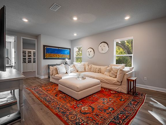 5th image of 3818 W De Leon St #2/2