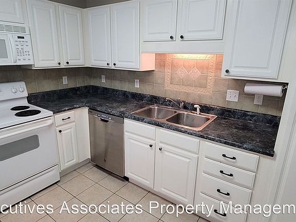 5th image of 8604 Abraham Ln