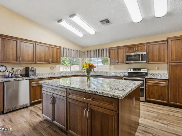 10908 N 57TH Avenue, Glendale, AZ 85304