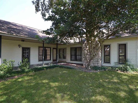 2nd image of 3108 Las Brisas Dr