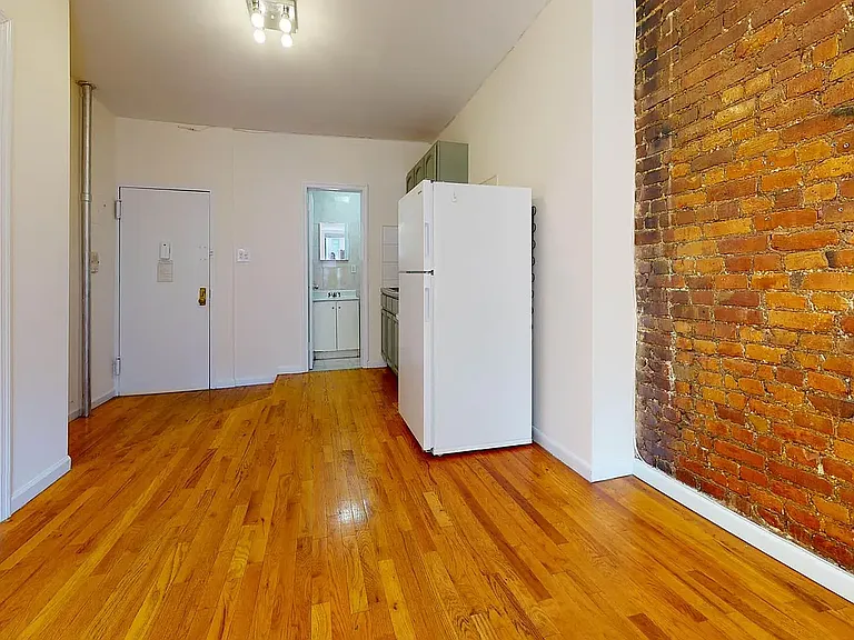 1365 1st Ave #3-C — Photo 5