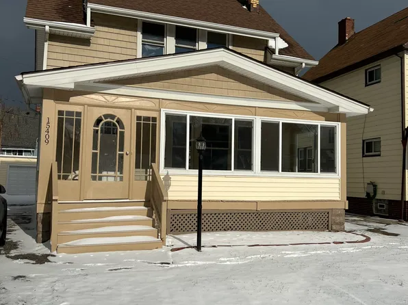 15409 Huntmere Ave, Cleveland, OH 44110