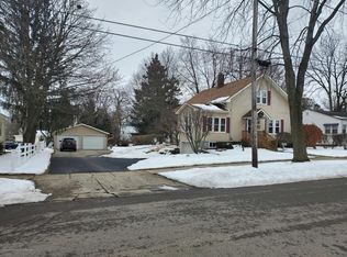 608 E Higham St, Saint Johns, MI
