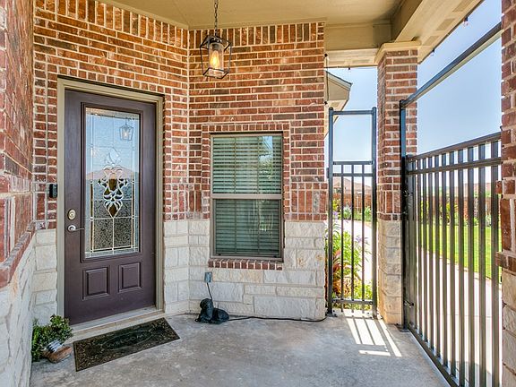 3rd image of 6122 Lydian Ct