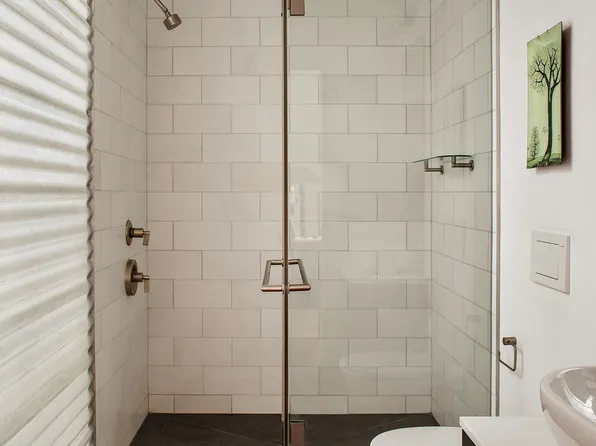 12 Sidney Place image 32 of 35