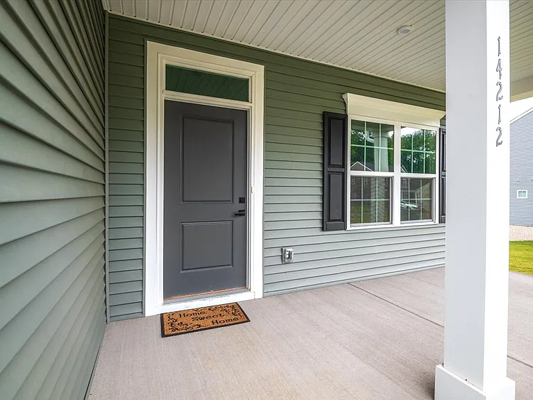 14212 Botsford Ave — Photo 4