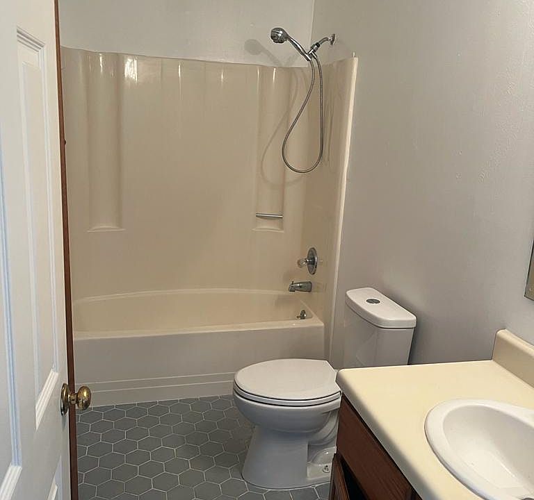 1st image of 2102 Northlake Dr #21B
