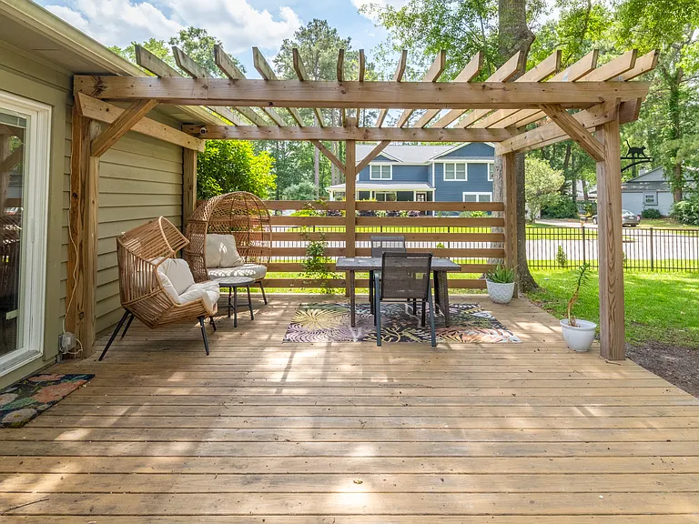 72 Shadowmoss Pkwy — Photo 34