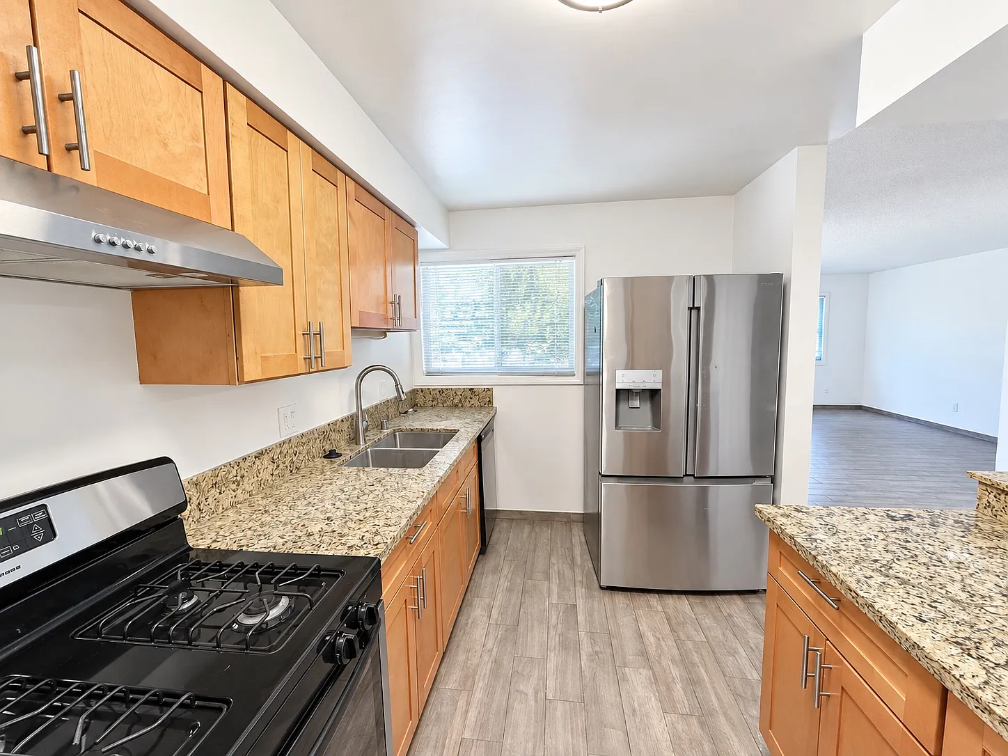 2 bed, 980 sqft, $2,550 — Photo 4