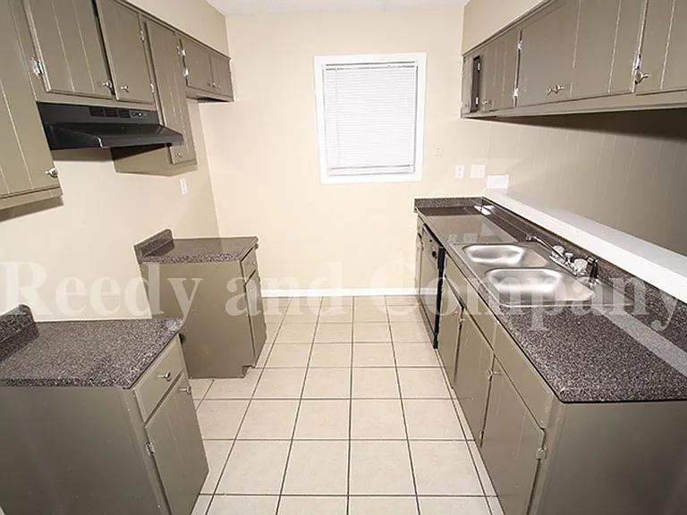 4041 Hitchcock St — Photo 7