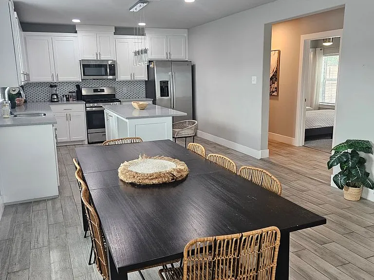 235 W Woodin Blvd — Photo 12